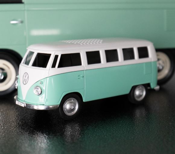 Travelmall 1963 Ridaz  Volkswagen T1 Bus - Green