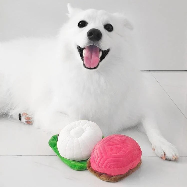 [2 Pack] Nom Waggle Ang Ku Kueh Squeakie Chew Toy