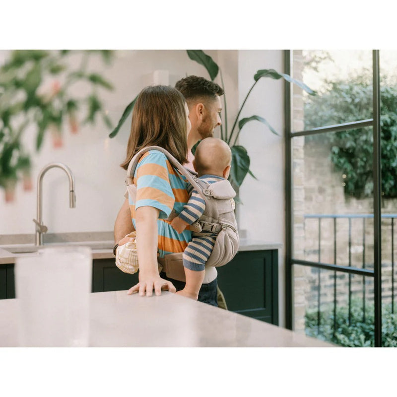 [10 year local warranty] Ergobaby Omni Classic Mesh Baby Carrier - Pearl Grey