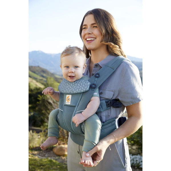 Ergobaby Omni Breeze Baby Carrier -Twilight Blue Daisies