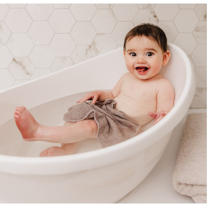 Bubble Baby Bath with Bath Seat - White