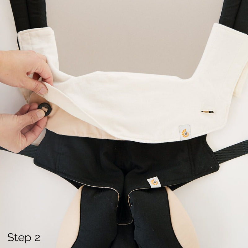 [1 year local warranty] Ergobaby Four Position 360 Carrier Teething Pad & Bib - Natural