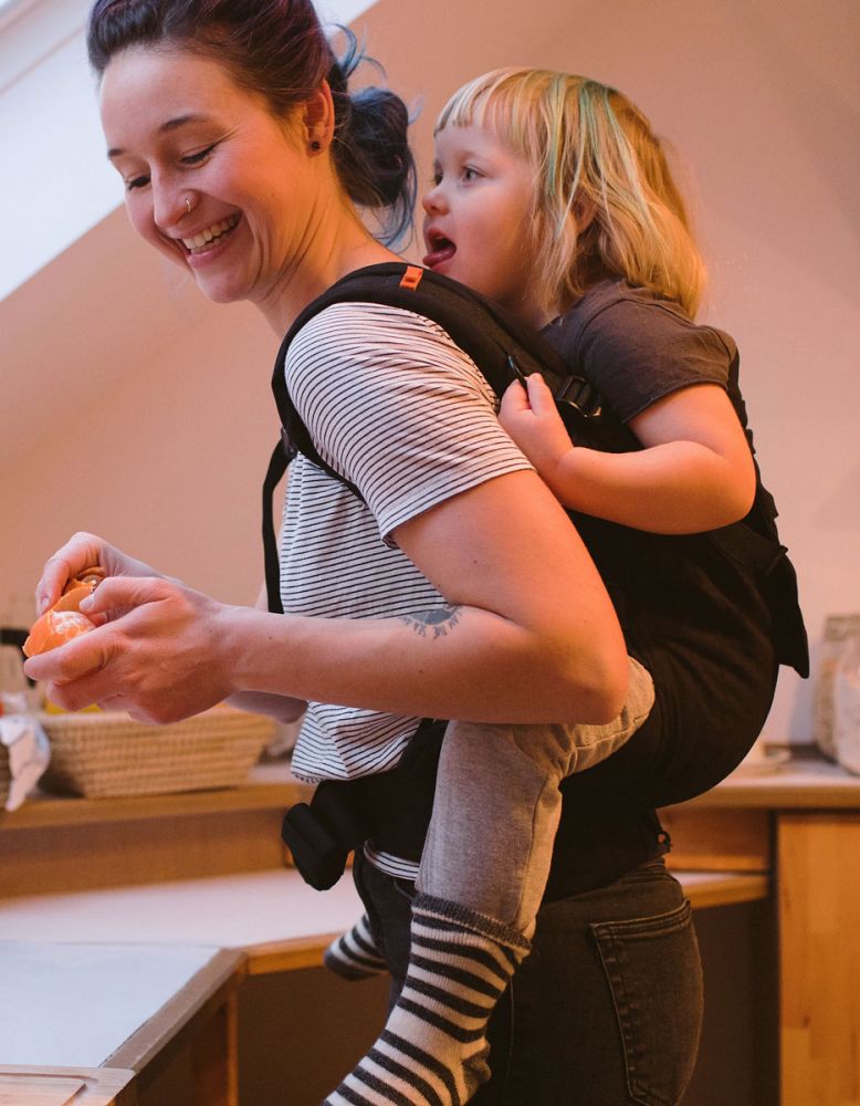 Beco Toddler Carrier Metro Black - One Year Warranty