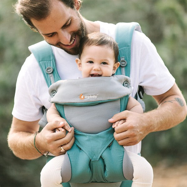 ergobaby performance hip carry Ergobaby Performance 360 Baby Carrier - Cool Air Icy Mint