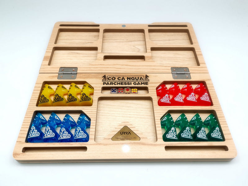 Pinelite Strategy Board Game - Foldable Travel Box